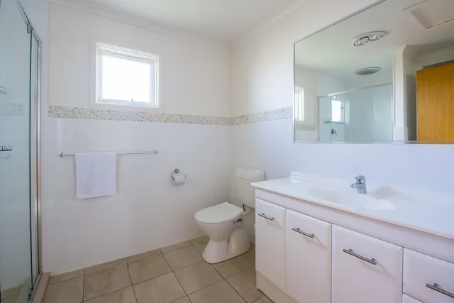 Villa, 1 Queen and 3 Single Beds, West Beach Parks Resort 3/4