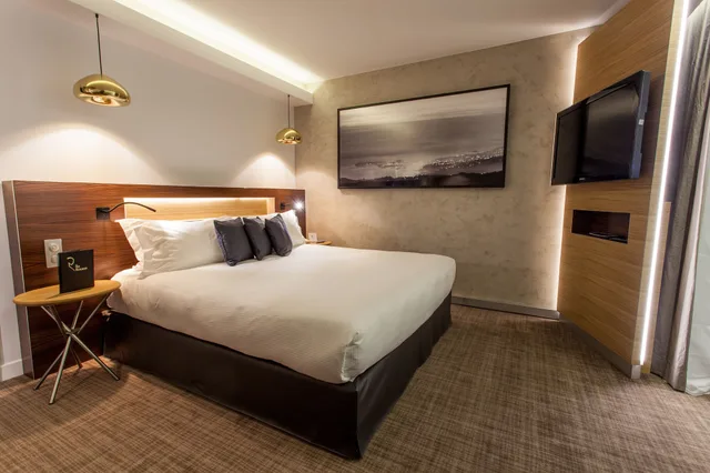 غرفة تنفيذية بسرير كوين بإطلالة على المدينة، Thalazur Bandol Ile Rousse Hotel 2/4