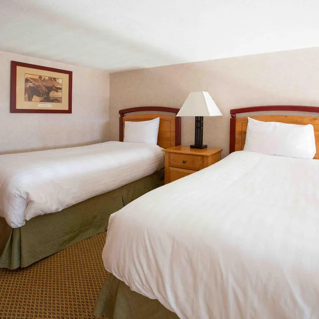 غرفة سوبيريور عائلية، Fairmont Hot Springs Resort 2/10