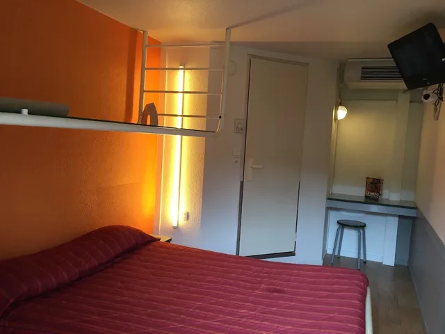 غرفة قياسية بثلاثة أسرّة، PREMIERE CLASSE SAINT ETIENNE NORD - VILLARS 7/10