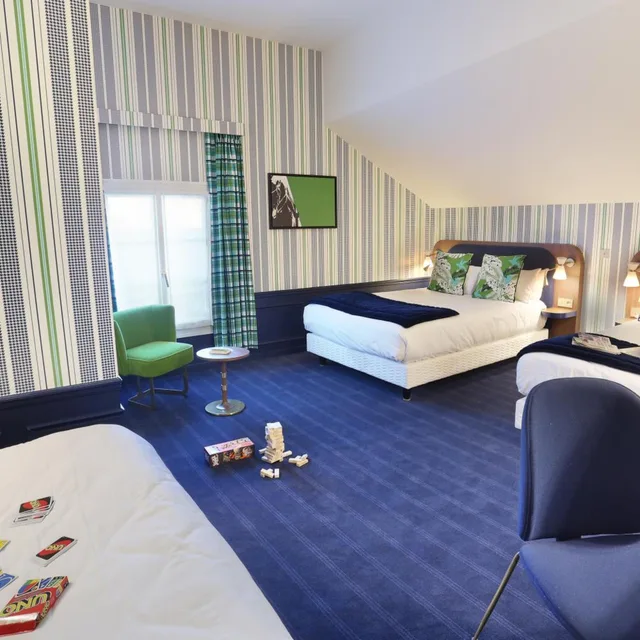 Family 6، Auberge Du Cheval Blanc 2/9