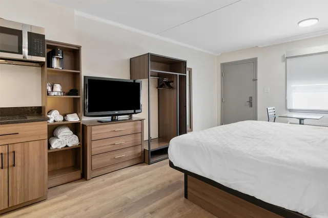 غرفة قياسية بسرير كينج بمطبخ صغير، SureStay Studio by Best Western Paradise Lancaster County 5/6