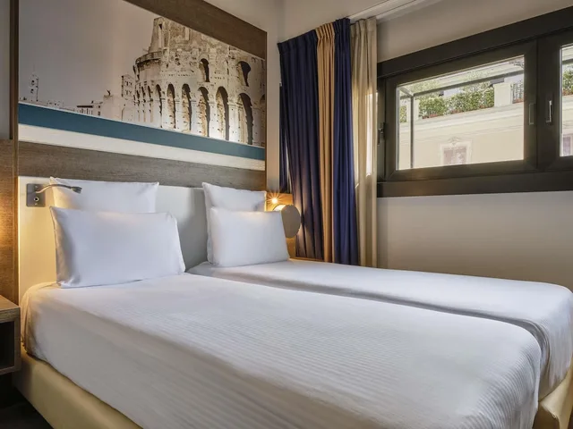 غرفة سوبيريور بسريرين منفصلين، Mercure Roma Centro Colosseo 1/10
