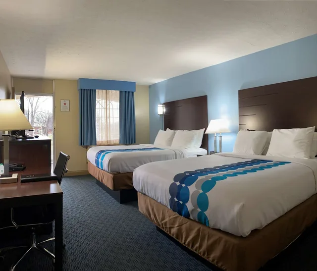 غرفة قياسية بسريرين كوين، SureStay Hotel by Best Western Bardstown General Nelson 5/8