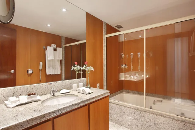 جناح جونيور، Windsor Excelsior Copacabana 4/4
