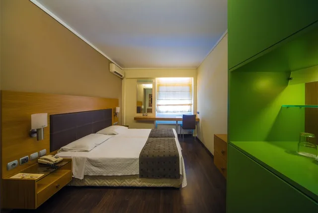 غرفة متصلة قياسية بأربعة أسرّة، Capsis Hotel Thessaloniki 5/10