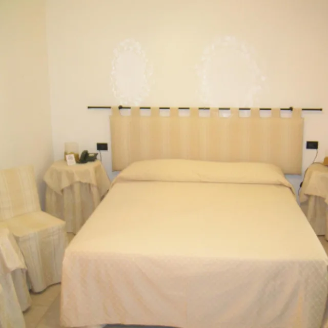 غرفة بسرير مزدوج، HOTEL AGLI ARTISTI 2/4