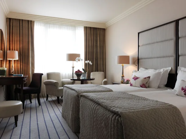 غرفة كلاسيكية بسريرين منفصلين، THE WESTBURY HOTEL 2/4