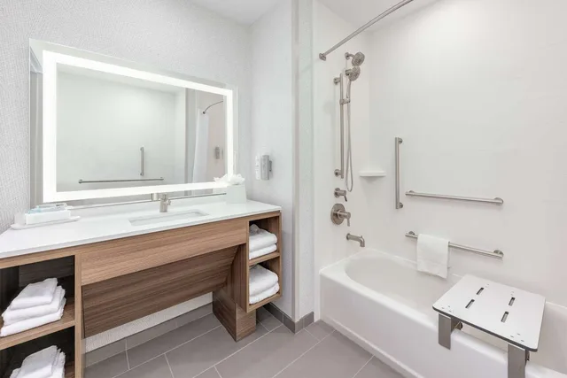 جناح استوديو بسريرين كوين لذوي الإعاقة، Home2 Suites by Hilton Dallas I-30 Cockrell Hill 2/2