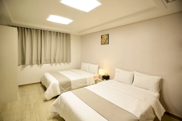 غرفة عائلية بسريرين مزدوجين، Yeongdeungpo Vip Hotel 4/10