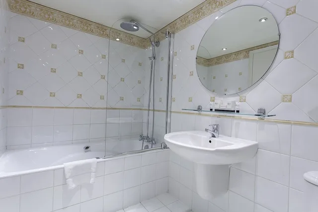 غرفة ديلوكس ثلاثية بثلاثة أسرّة، HOTEL ATLANTIS SAINT GERMAIN DES PRES 4/4