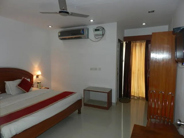 غرفة تنفيذية بسرير كينج، Eurostar Inn 1/7