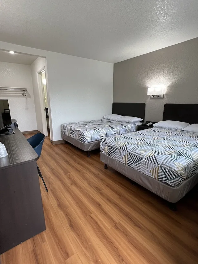غرفة قياسية بسريرين مزدوجين، Motel6 Longview, TX 1/6