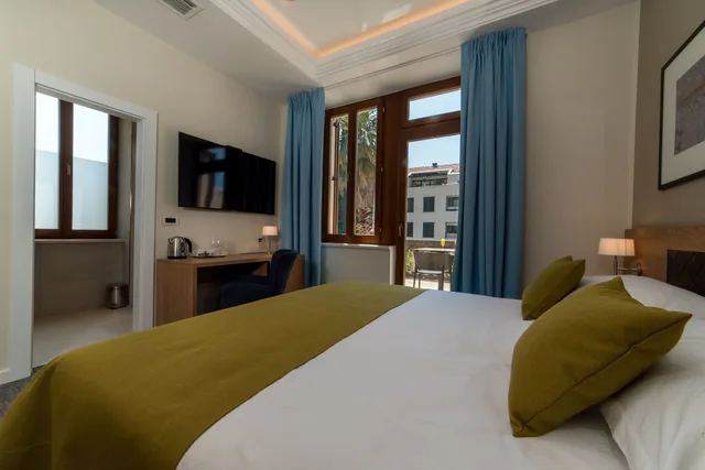 غرفة بسرير كوين بشرفة، Boutique Villa Filaus 6/10