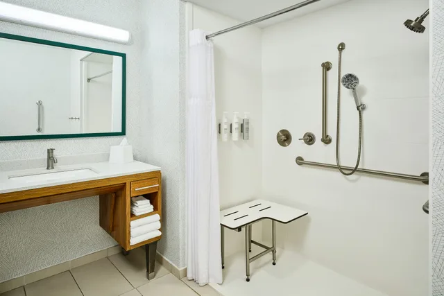 غرفة بسريرين كوين لذوي الإعاقة، Home2 Suites By Hilton Rapid City 5/8