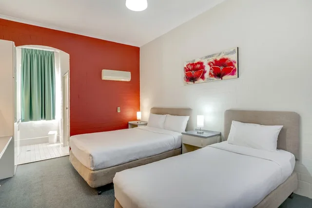 غرفة اقتصادية بسريرين منفصلين يُسمح فيها بالحيوانات الأليفة، Prince of Wales Motor Inn 2/3