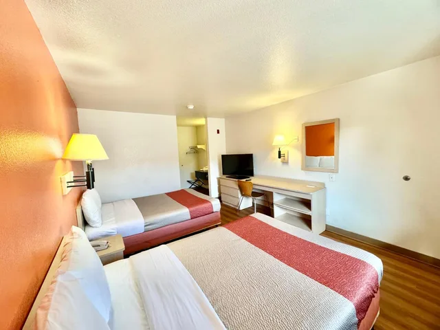 غرفة رباعية، Motel6 Bellflower, CA - Los Angeles 3/10