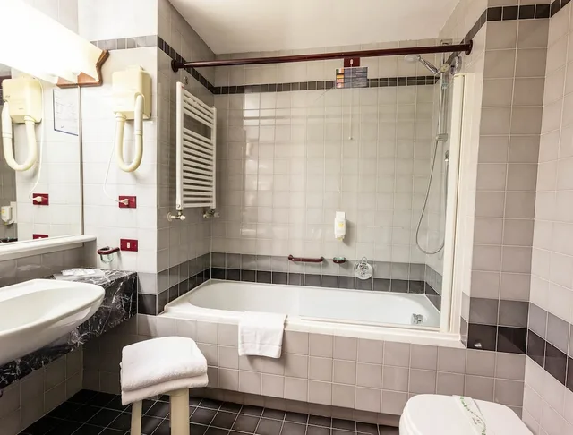 غرفة كلاسيكية بسريرين منفصلين، Maxim Hotel 5/5