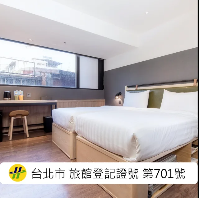 Room, Double Bed, No Window، City Suites-Main Station 2/2