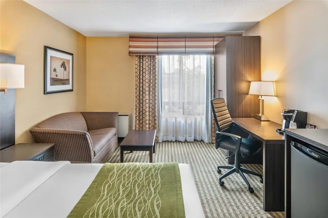 غرفة بسرير كوين، Comfort Inn Chatham 2/4