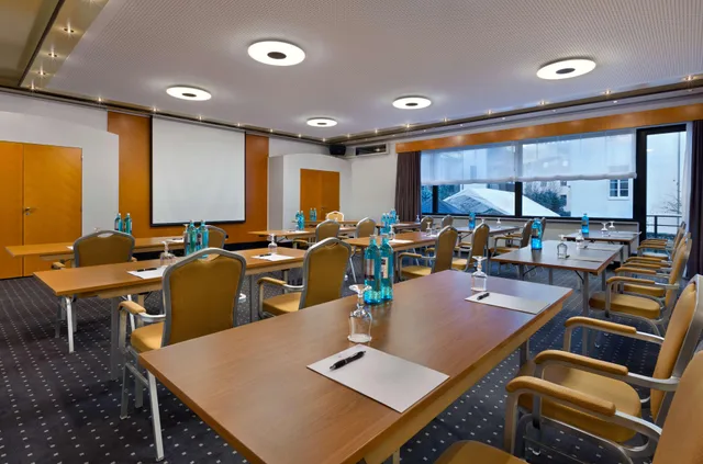 SAVIGNY HOTEL FRANKFURT CITY MESSE، فرانكفورت 22/26