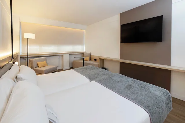 غرفة كومفورت بسريرين منفصلين، Hotel Sercotel Delfos Andorra 2/5