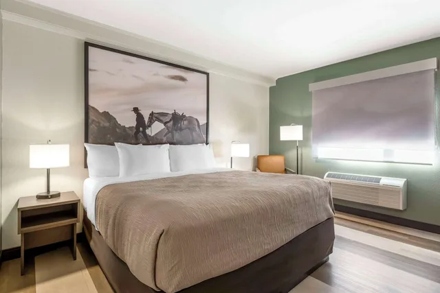 غرفة قياسية بسرير كينج، Quality Inn Hamilton Bitterroot Valley 2/5