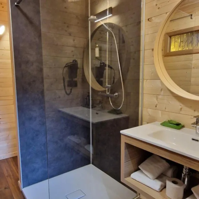 Chalet, Utopia Hotel 5/5