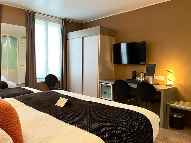1 Bedroom, Triple, 1 Double and 1 Single Bed, Hotel Le Renard 6/10