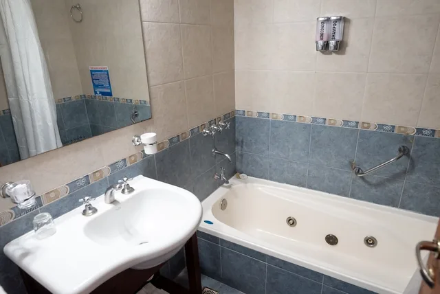 غرفة سوبيريور ثلاثية، Hotel Emperatriz 5/6