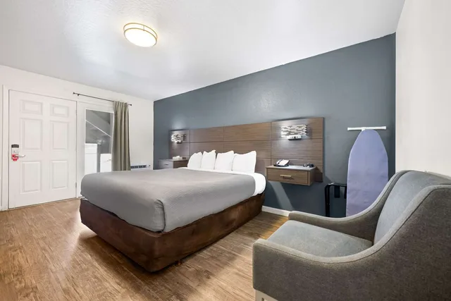 غرفة بسريرين كوين لذوي الإعاقة، Econo Lodge Inn & Suites Heavenly Village Area 3/5