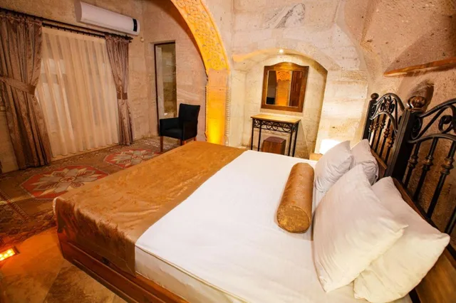 جناح بانورامي بسرير كينج، Caldera Hotel 2/8