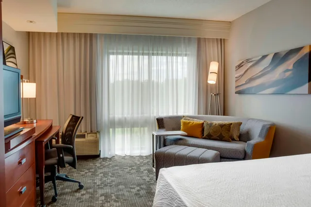 غرفة، Courtyard Statesville Mooresville/Lake Norman 2/3