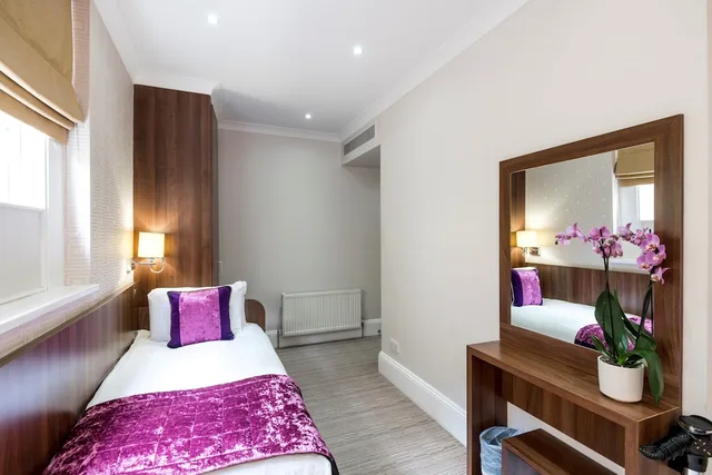 غرفة صغيرة مفردة، London House Hotel 9/17