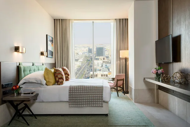 جناح جونيور، فندق ومنتجع أصيلة جدة(Assila, a Luxury Collection Hotel, Jeddah) 1/3