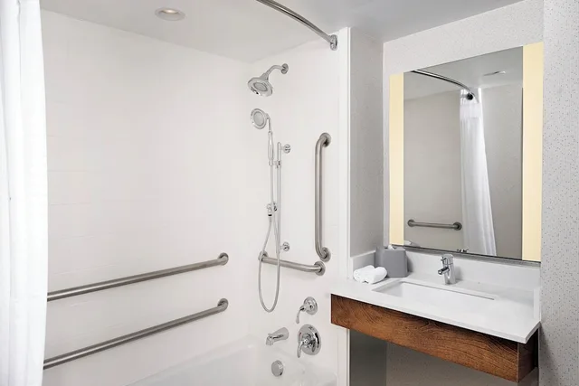جناح بسرير كينج لذوي الإعاقة، Holiday Inn Express Suites College Park University Area 5/6