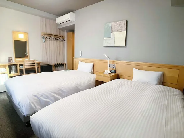 غرفة بسريرين منفصلين، Hotel Route-Inn Kitakami Ekimae 1/5