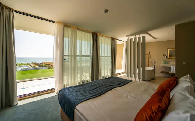 غرفة سيغنتشر بإطلالة على البحر، Wave Resort 2/10