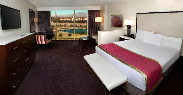 Room, Golf Course View، Suncoast Hotel And Casino 1/1