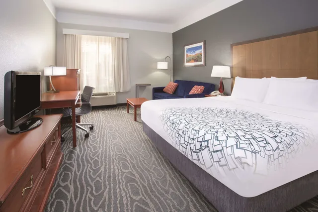 غرفة ديلوكس بسرير كينج، La Quinta Inn & Suites by Wyndham Gallup 5/10