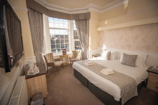 غرفة كلوب بسرير مزدوج، Clifton Park 1/3
