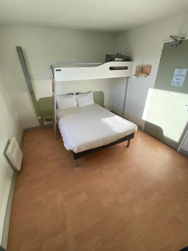 غرفة ثلاثية بسرير بطابقين، Ibis Budget Caen Gare 6/10