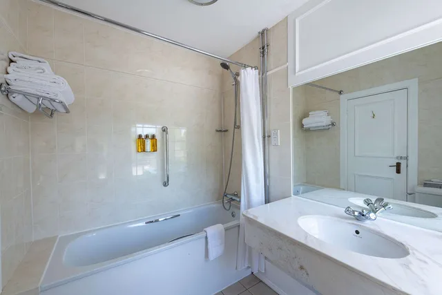 غرفة قياسية بسرير مزدوج، Kingsmills Hotel 2/2