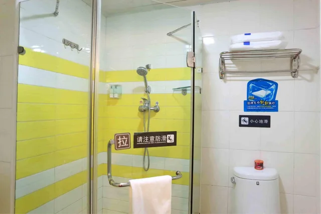 غرفة قياسية بسرير مزدوج، 7 Days Inn Shenzhen Longhua Branch 4/4