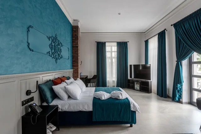 جناح حصري، Richmond Hotel 1/2