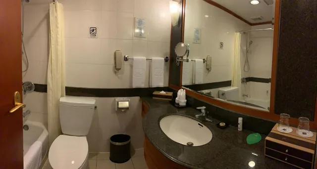 غرفة سوبيريور بسريرين منفصلين بإطلالة على المدينة، Grand Metropark Hotel Liyuan Chongqing 4/6
