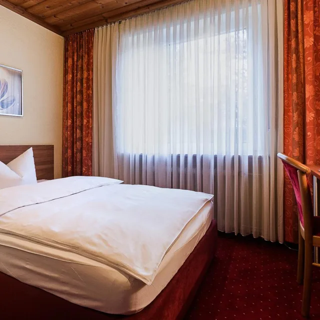 غرفة رباعية، Hotel Garni Nuernberger Trichter 3/5