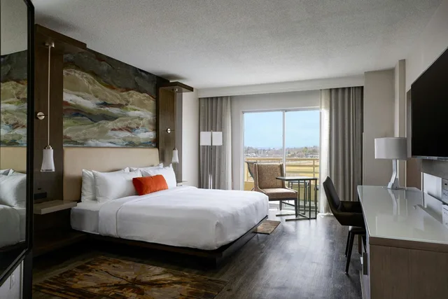 Room, King or Double Bed, Marriott Meadowview Conference Resort Convention Center 5/10