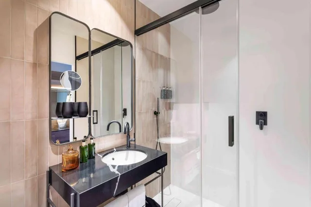 Connecting, the Level, 2 King Beds، Melia Granada 8/9