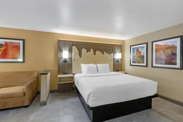 جناح بسرير كينج وسرير فردي مع أريكة، Best Western Plus Canyonlands Inn 3/4